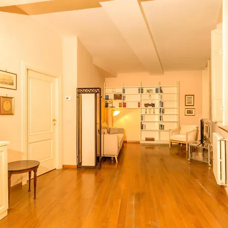 Il Gallo - Charming Apt In The Heart Of Lucca Exterior photo
