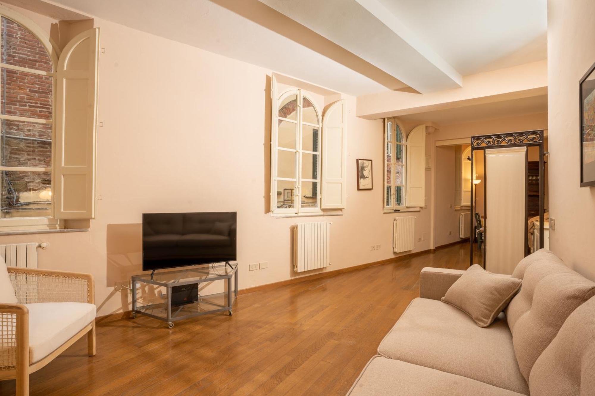 Il Gallo - Charming In The Heart Of